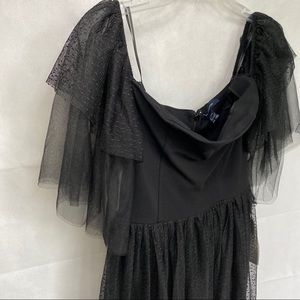 Formal event Lacey  little black dress sz6